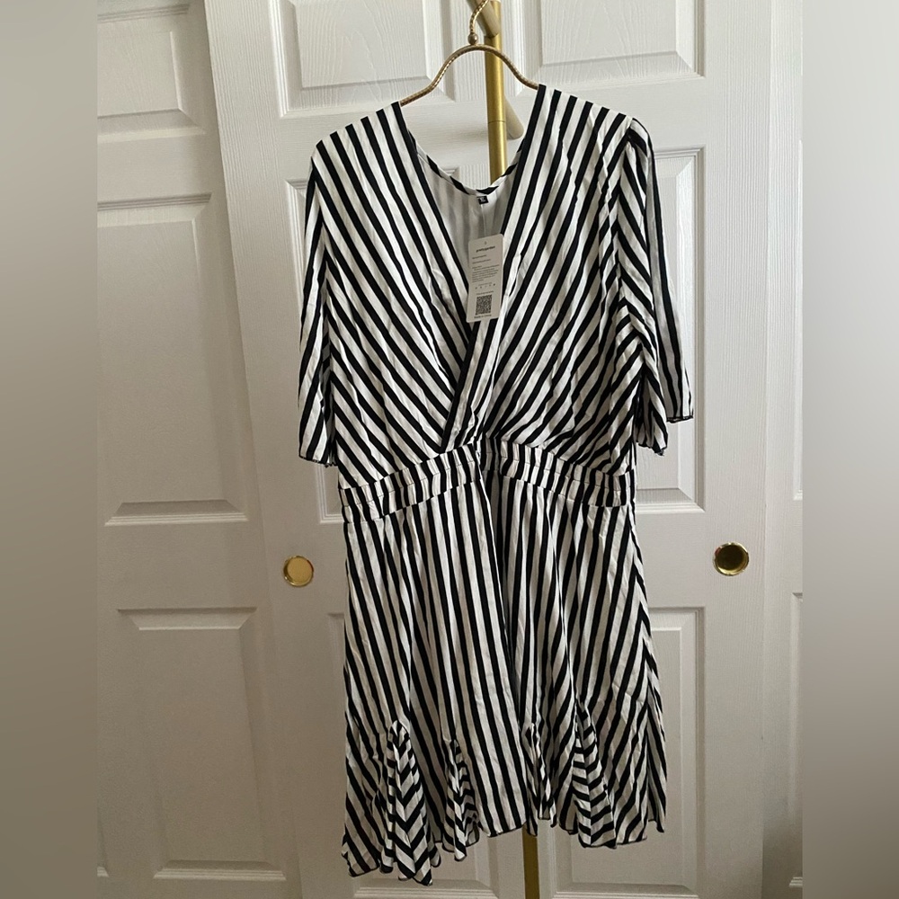 Chic Black and White Striped Blouse